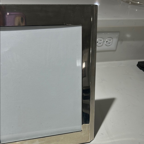 Elegant 8x10 Silver Photo Frame - Picture 3 of 6